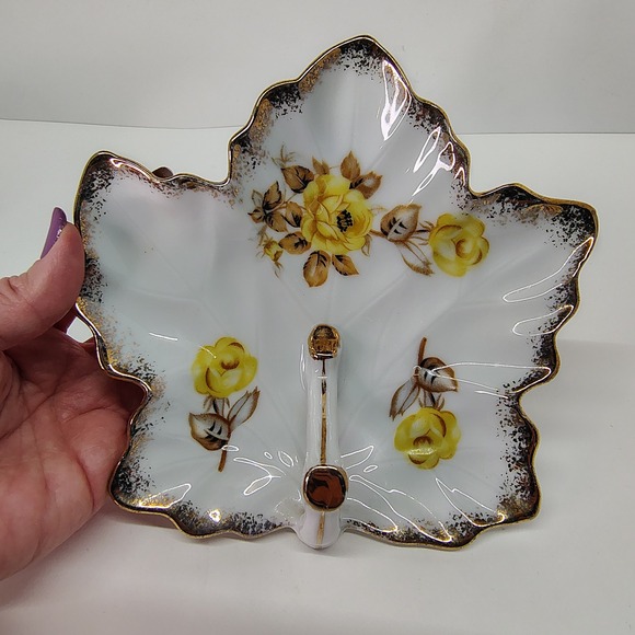 Vintage‎ Leaf Shaped Trinket Dish Yellow Roses Gold Accent Decorative Plate - Picture 1 of 10